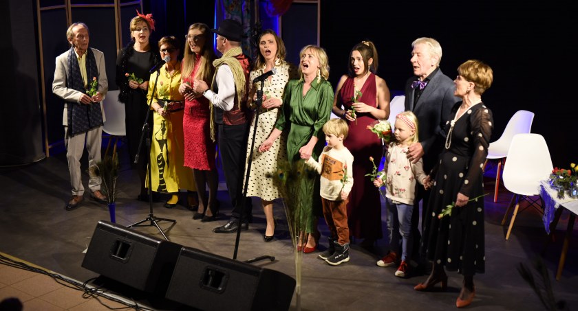 Zamów Piosenkę, czyli koncert życzeń w wykonaniu Amatorskiego Teatru Miejskiego w Złotowie