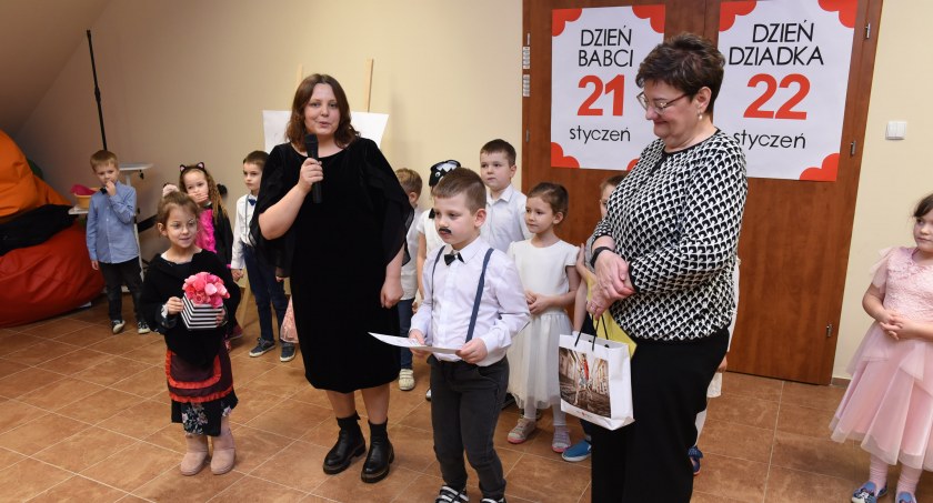 Seniorzy w Jastrowiu świętowali Dzień Babci i Dziadka