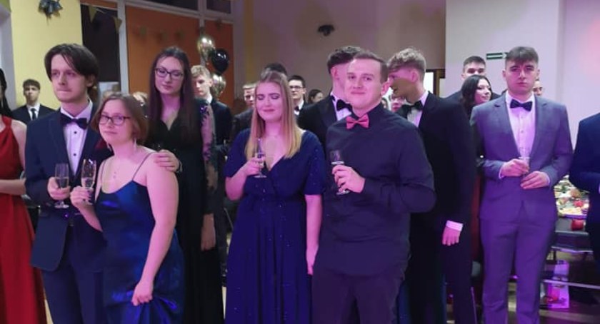 Studniówka w CKZiU w Złotowie