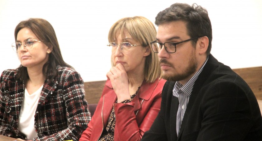 Pieniądze tylko dla dyrektorów szkół i przedszkoli?