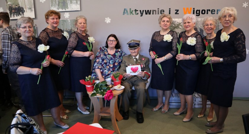 Wernisaż fotografii Wandy Bihun. Na zdjęciach Marian Hryniewiecki