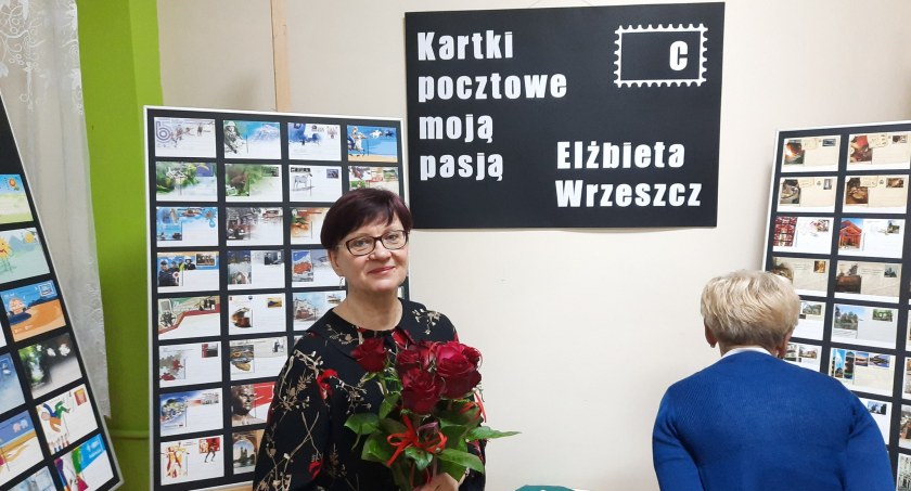 Kartki pocztowe moją pasją, czyli niezwykła wystawa Elżbiety Wrzeszcz