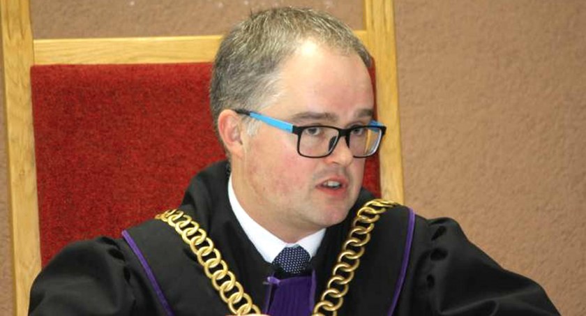 Spuśćcie im wpierdol! - miał rozkazać wicedyrektor