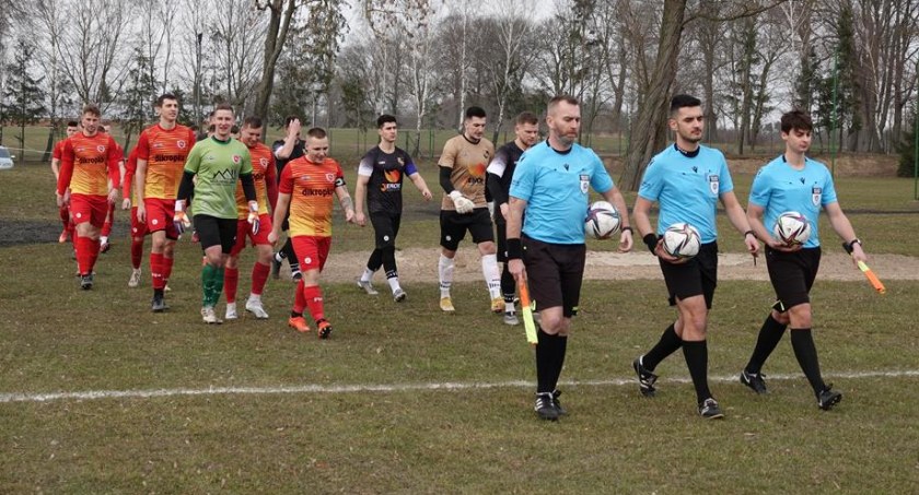 Pogoń Łobżenica liderem V ligi