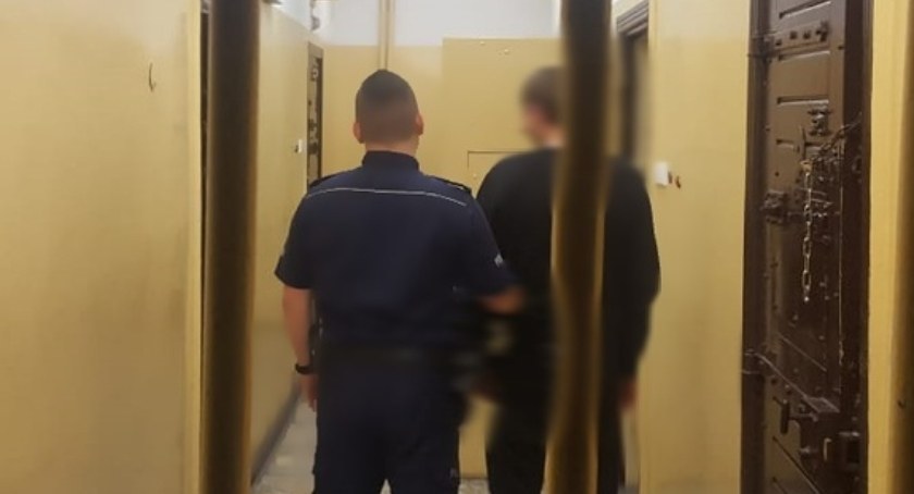 Złotowscy policjanci zatrzymali 13 poszukiwanych osób