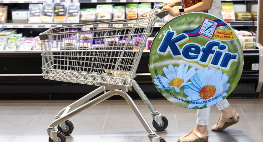 Ostrzeżenie przed zatruciem. Kefir OSM Łobżenica wycofany ze sprzedaży