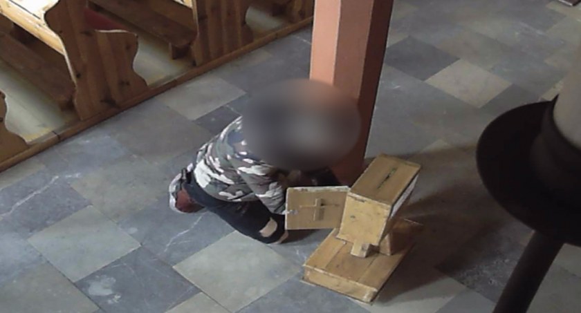 Okradł kościelną skarbonę. Policjanci publikują nagranie