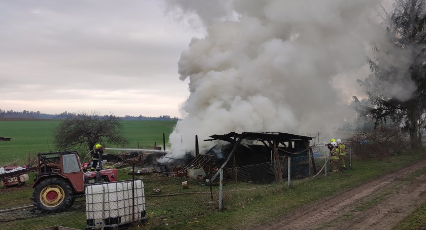 Pożar szopy w Samborsku