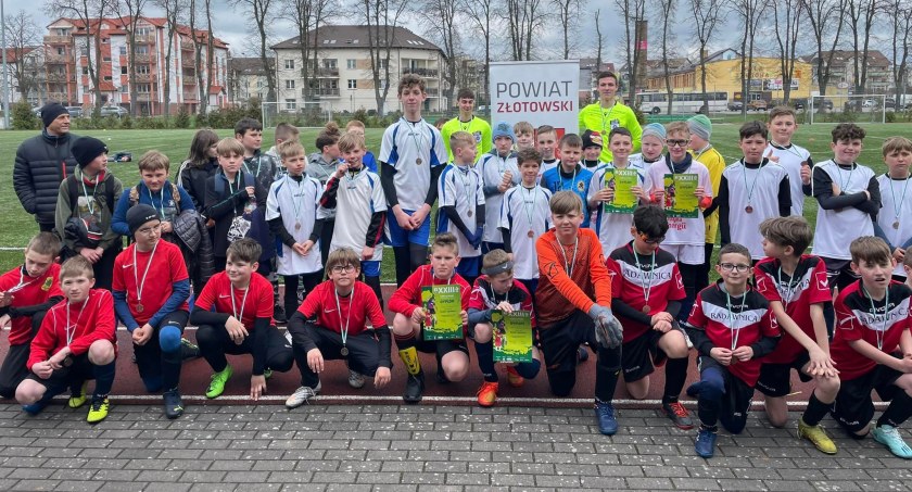 Z podwórka na stadion o Puchar Tymbarku - finał powiatu