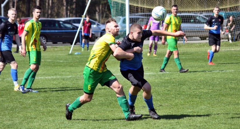 Derby w Tarnówce dla Iskry Krajenka
