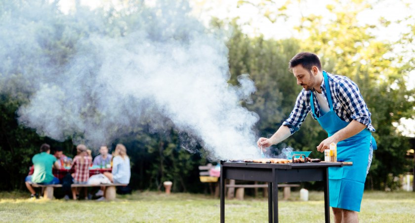Sezon grillowy rozpoczęty! Jak grillować, żeby nie dostać mandatu?