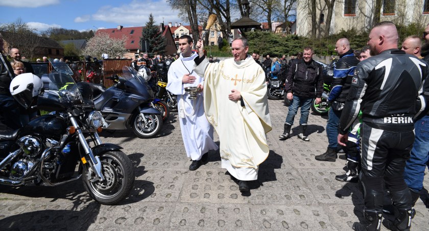 V Charytatywne Otwarcie Sezonu Motocyklowego i Militarnego w Jastrowiu