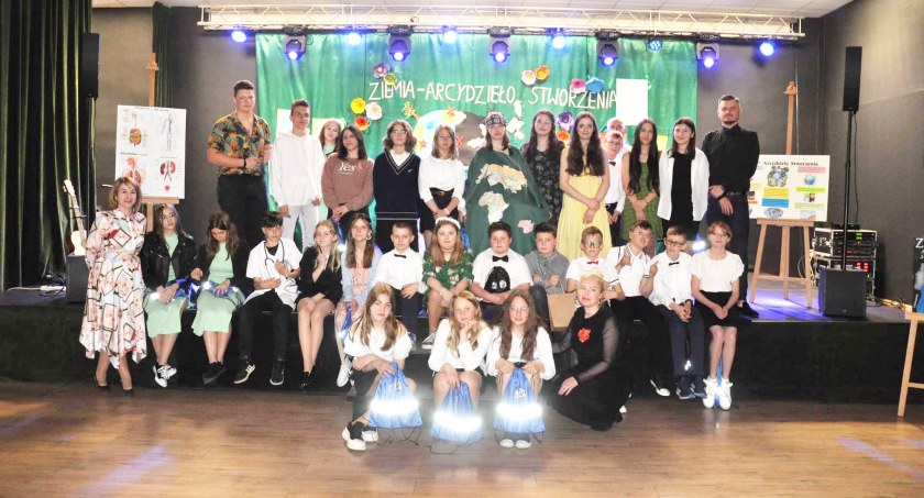 Ziemia u lekarza, czyli spektakl okoneckich Małych Form Teatralnych