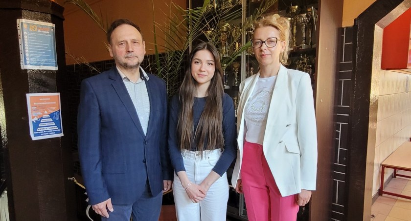 Weronika Piątek na podium ogólnopolskiego konkursu historycznego