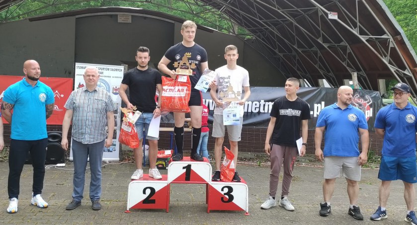 Zawodnicy Gym Peksa Jastrowie na zawodach w Drawsku Pomorskim