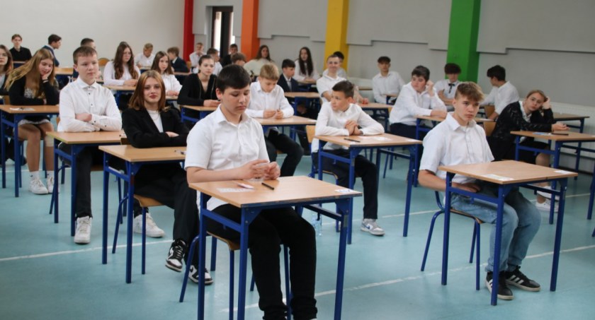 Egzamin ósmoklasisty 2023 w złotowskiej Dwójce