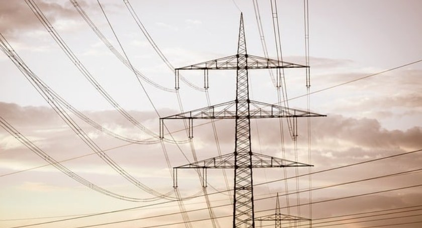 Przyłącze do sieci energetycznej. Co trzeba wiedzieć?