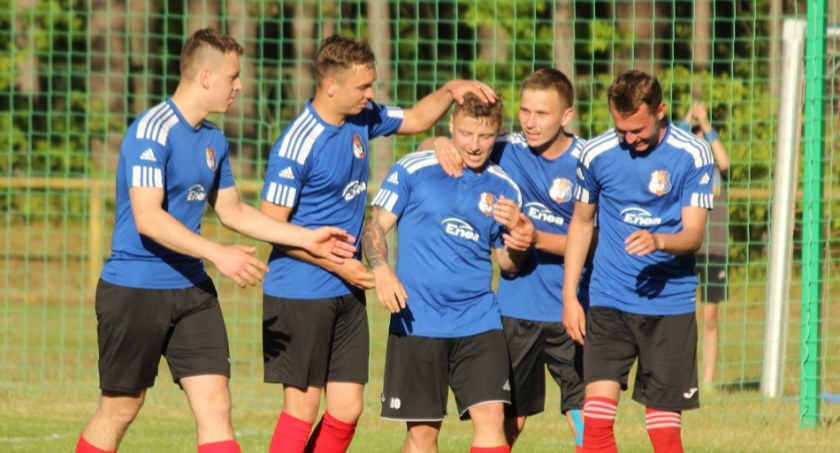 Polonia Jastrowie liderem klasy okręgowej