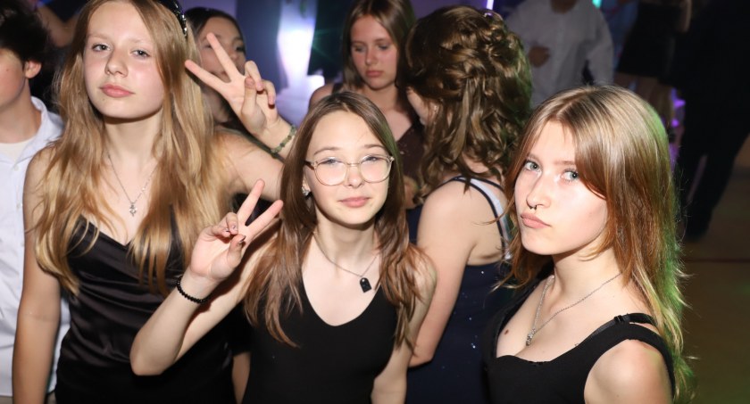 Bal ósmoklasistów w złotowskiej Jedynce
