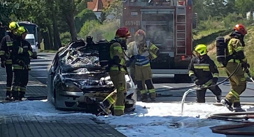 Pożar samochodu osobowego w Jastrowiu