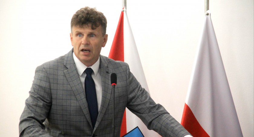 Miejscy radni nie odpuszczają Tadeuszowi Drobczyńskiemu