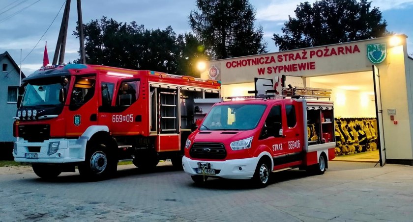Wypadek rowerzysty w Sypniewie. Natychmiastowa reakcja strażaków z OSP