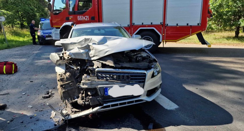 Kolizja dwóch pojazdów przed Jastrowiem