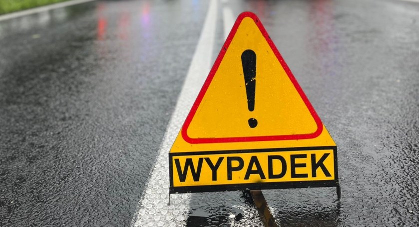Wypadek na trasie Jastrowie-Podgaje. Trzy osoby poszkodowane