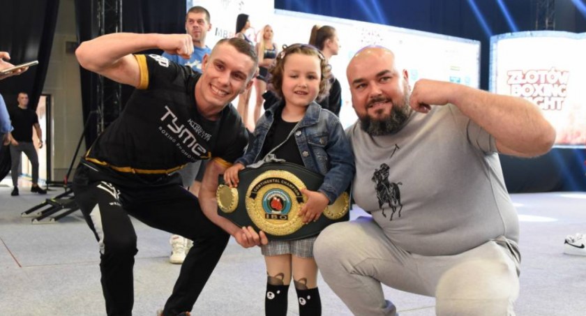 Festyn charytatywny dla Julki Litwinienko w Złotowie