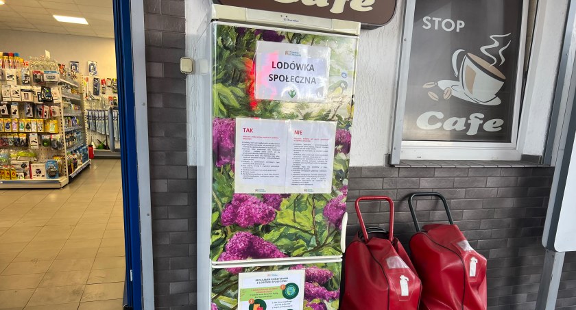 Lodówka społeczna w Złotowie czeka na waszą żywność