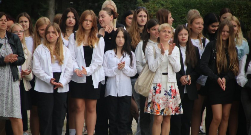 Uczniowie złotowskiego Rolniczaka przywitali nowy rok szkolny