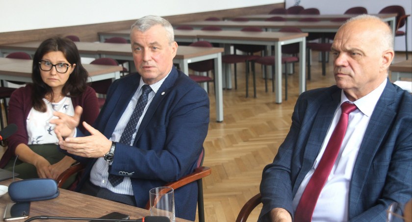 Jeśli oddział położniczy przetrwa, kto będzie tu pracował?