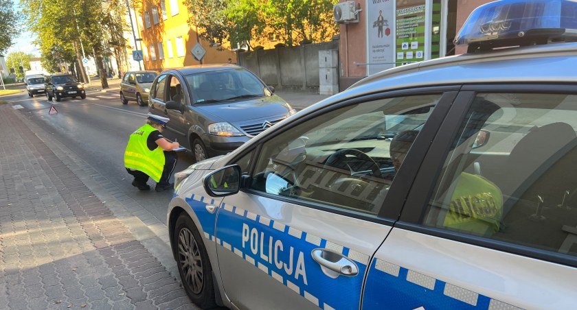 Zabawa bez opieki przy ulicy mogła się skończyć tragedią