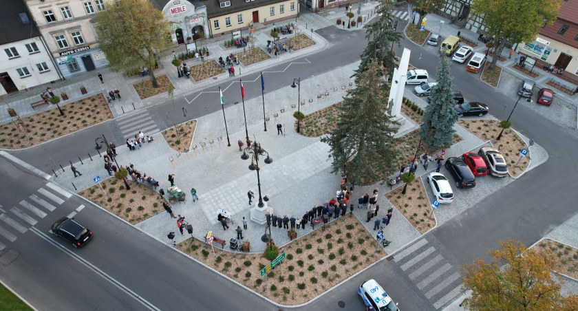 Uroczyste otwarcie zrewitalizowanego Placu Wolności w Łobżenicy