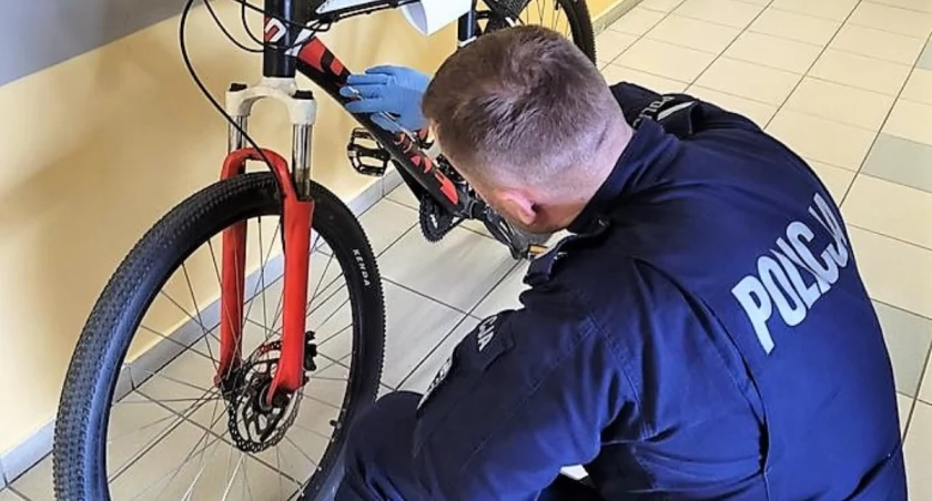 Ukradł rower sprzed szkoły. Trafił w ręce policji