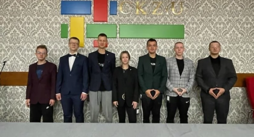 Dress code na studniówce? Właśnie tak!