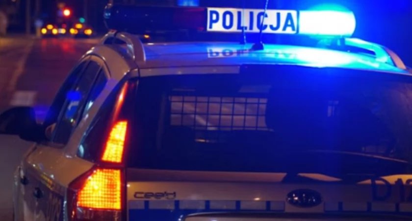 Pijany kierowca pluł na policjantów