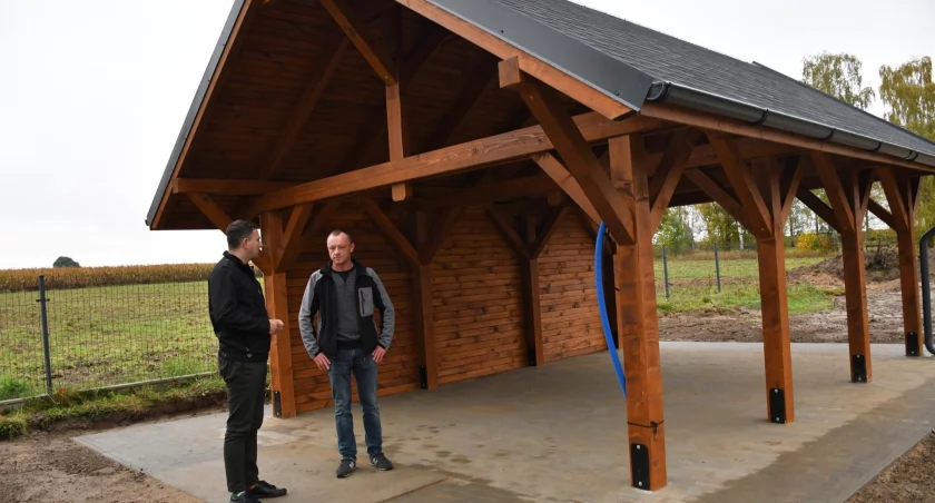 W Nowej Wiśniewce powstaje wiata grillowa