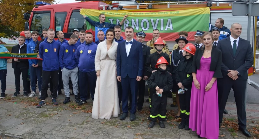 Strażacko-piłkarski ślub w Tarnówce