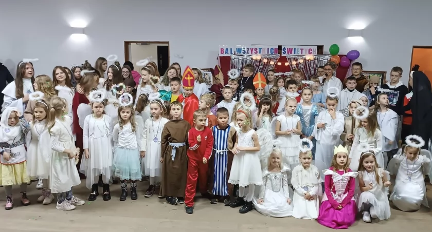 Wszyscy Święci balowali w Świętej