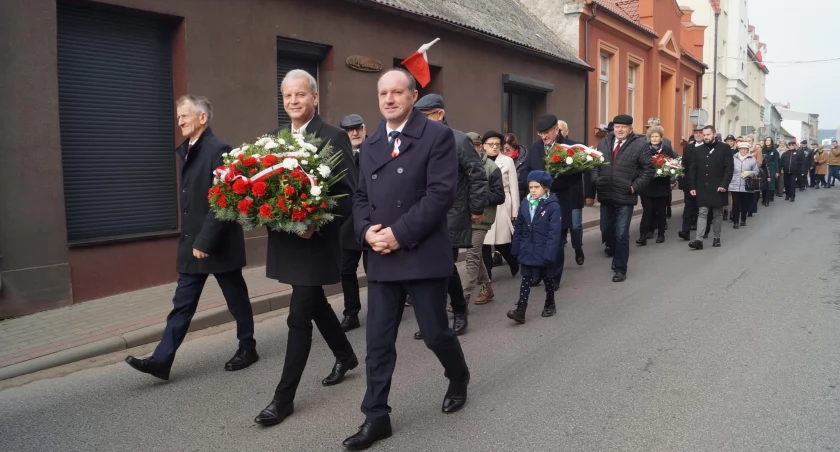 Obchody 105. rocznicy odzyskania przez Polskę Niepodległości w Łobżenicy