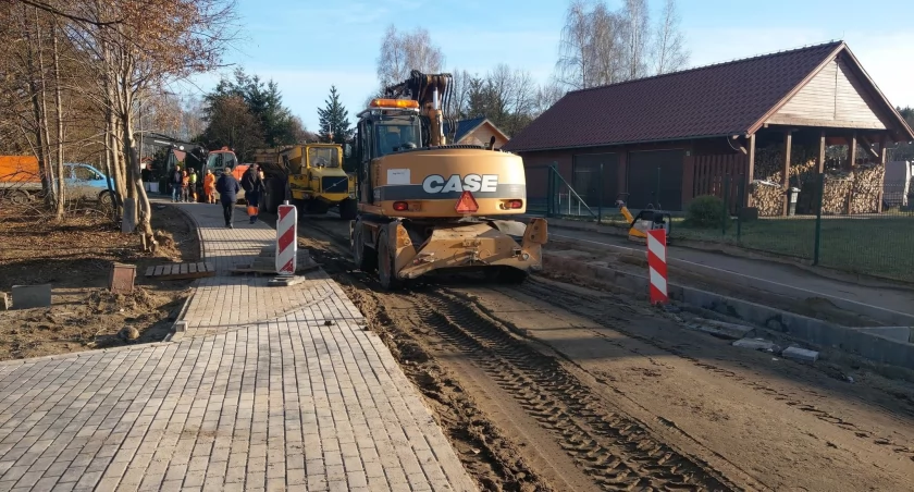 Inwestycje drogowe w Skórce w toku