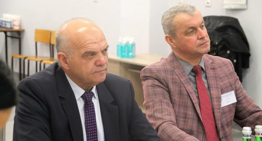 Lodowate negocjacje starosty z dyrektorem szpitala