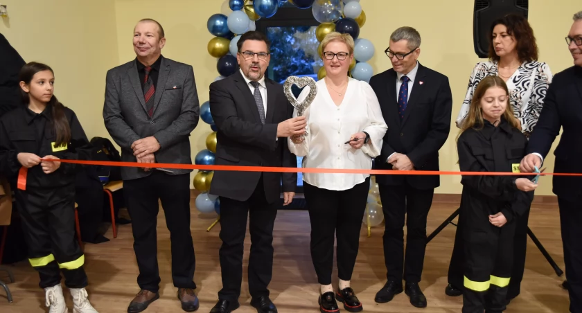 Wmurowanie aktu erekcyjnego pod nowy garaż i przekazanie sali wiejskiej w Śmiardowie Krajeńskim