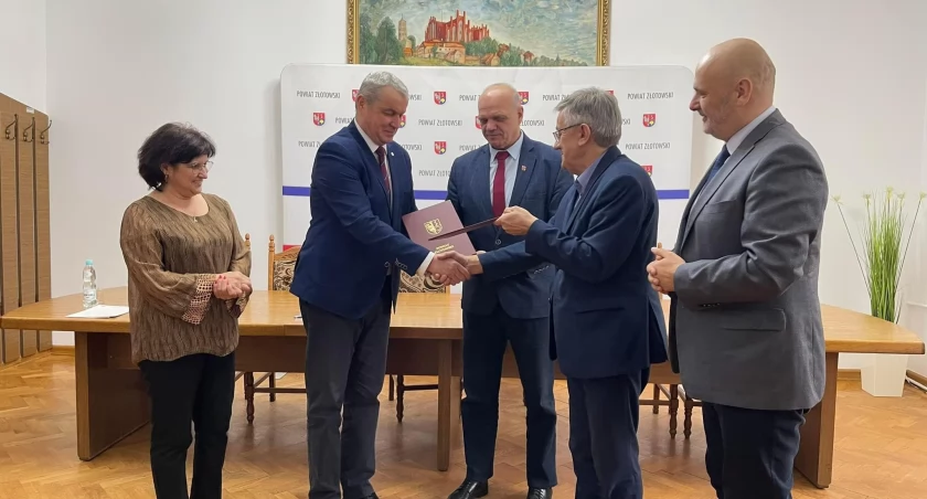 Uniwersytet im. Adama Mickiewicza i Szpital Powiatowy w Złotowie Zawarły Strategiczną Współpracę