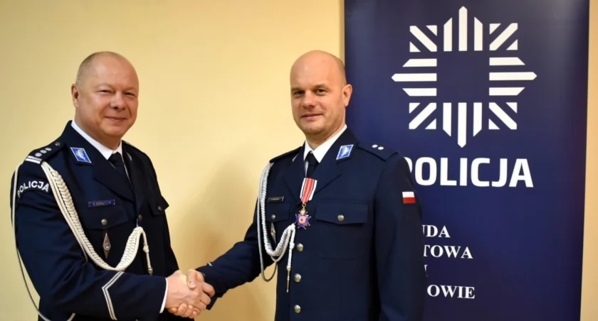 Pożegnanie Naczelnika Wydziału Ruchu Drogowego Komendy Powiatowej Policji w Złotowie