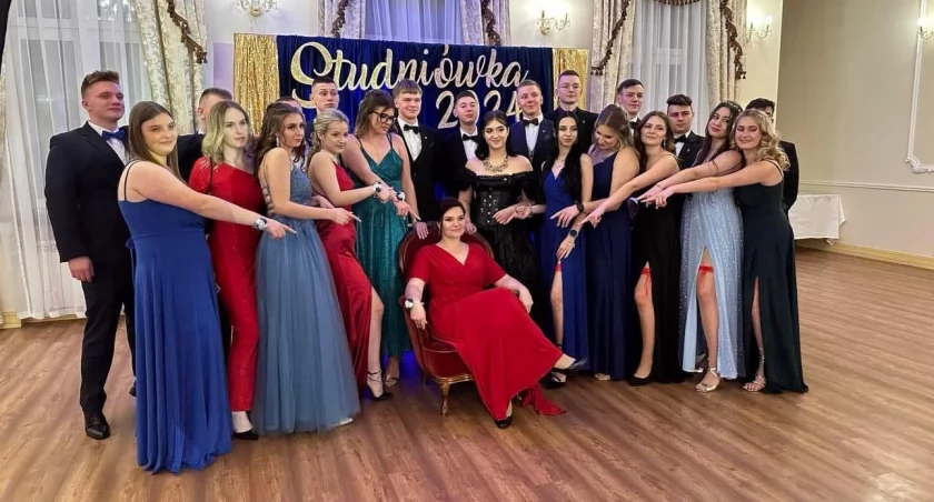 Studniówka 2024 w złotowskiego CKZiU