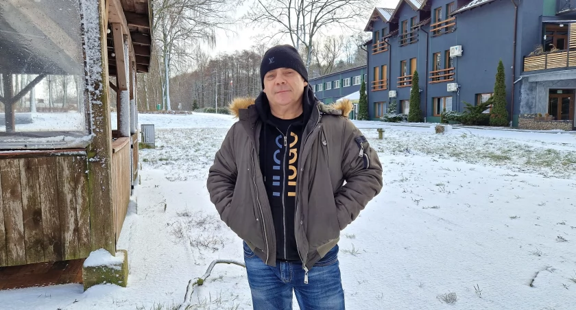 Janczewski wygrywa z Pulitem