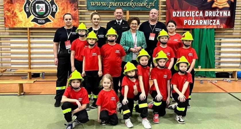 Młodzi strażacy z Łobżenicy na zawodach w Osieku nad Notecią