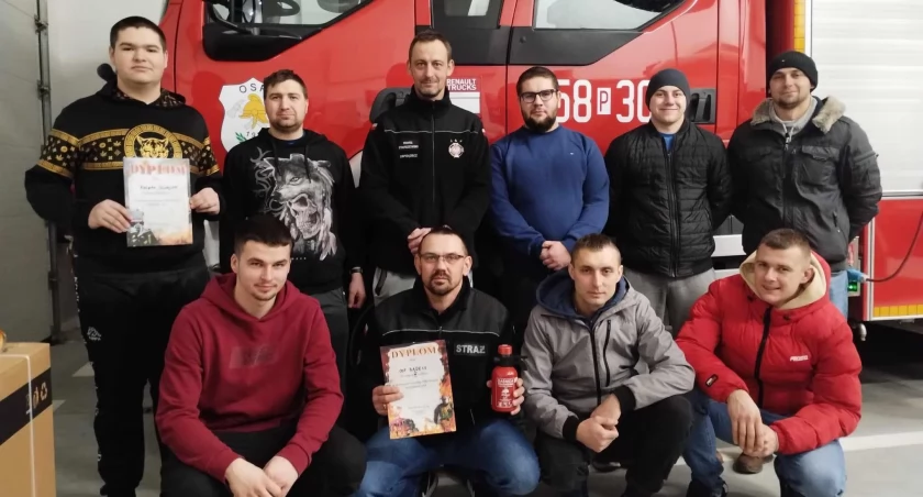 Turniej halowej piłki nożnej strażaków w Tarnówce